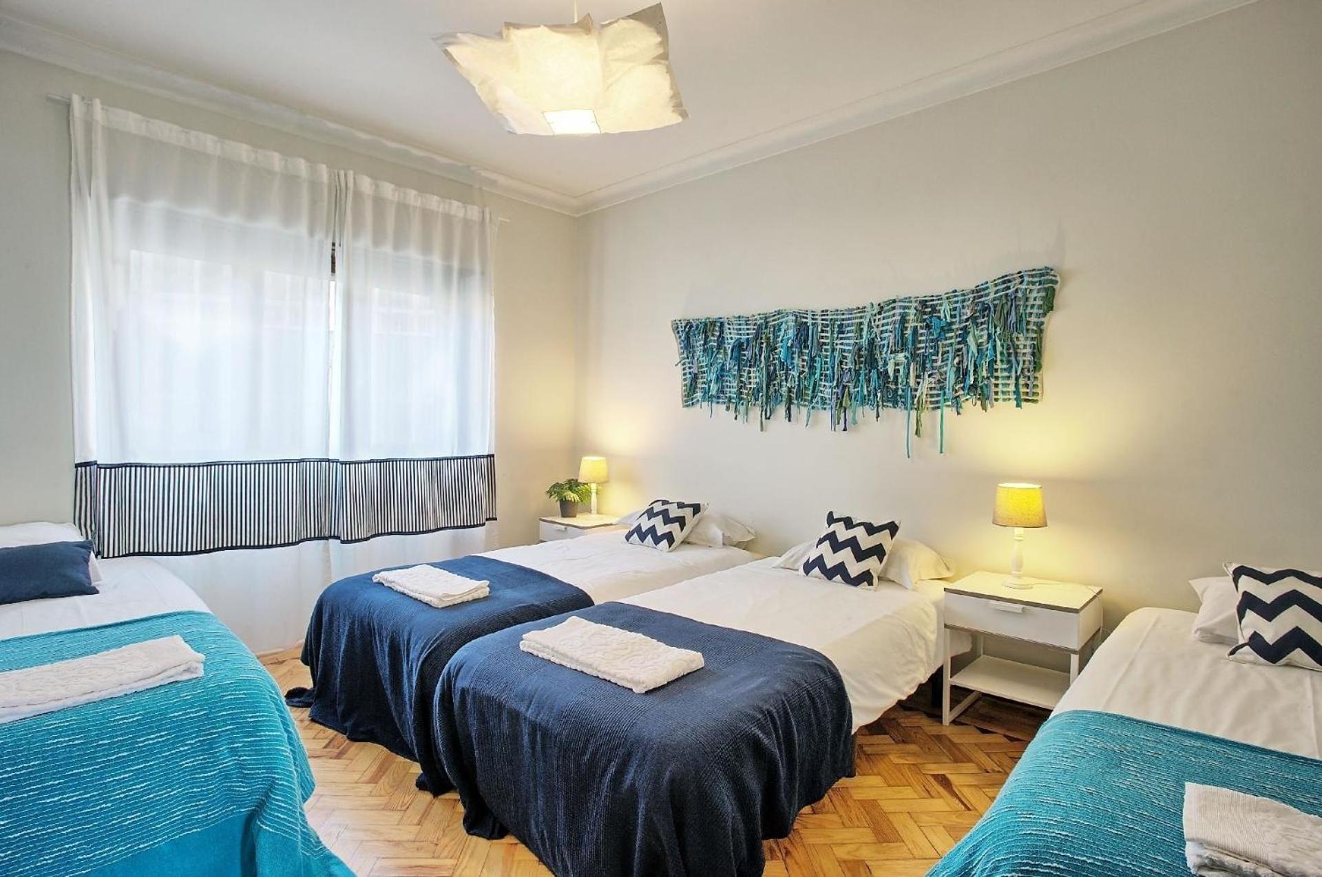 Fuer 20 Personen In Lissabon, Regio De Costa De Apartment *